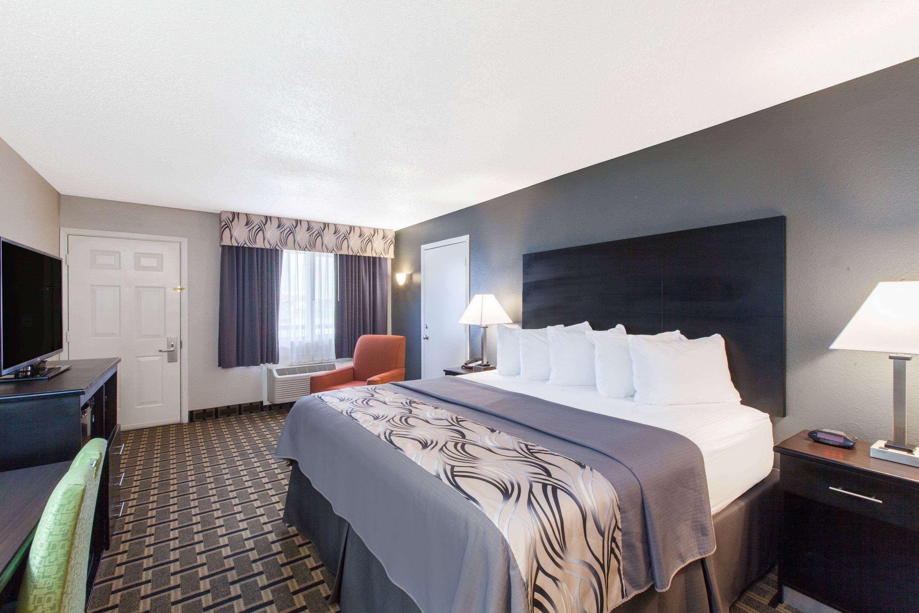 Days Inn By Wyndham Ennis Eksteriør billede