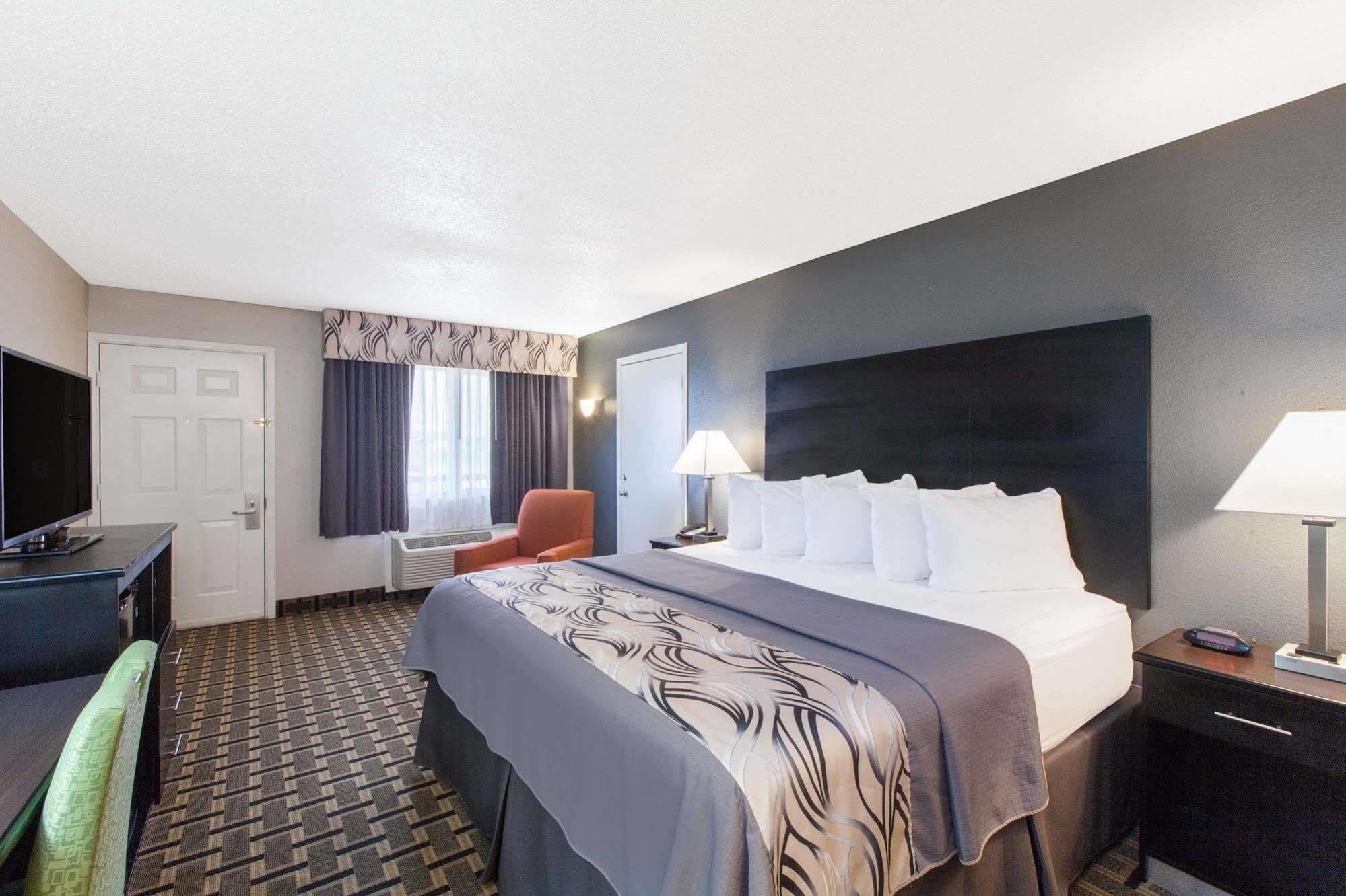 Days Inn By Wyndham Ennis Eksteriør billede